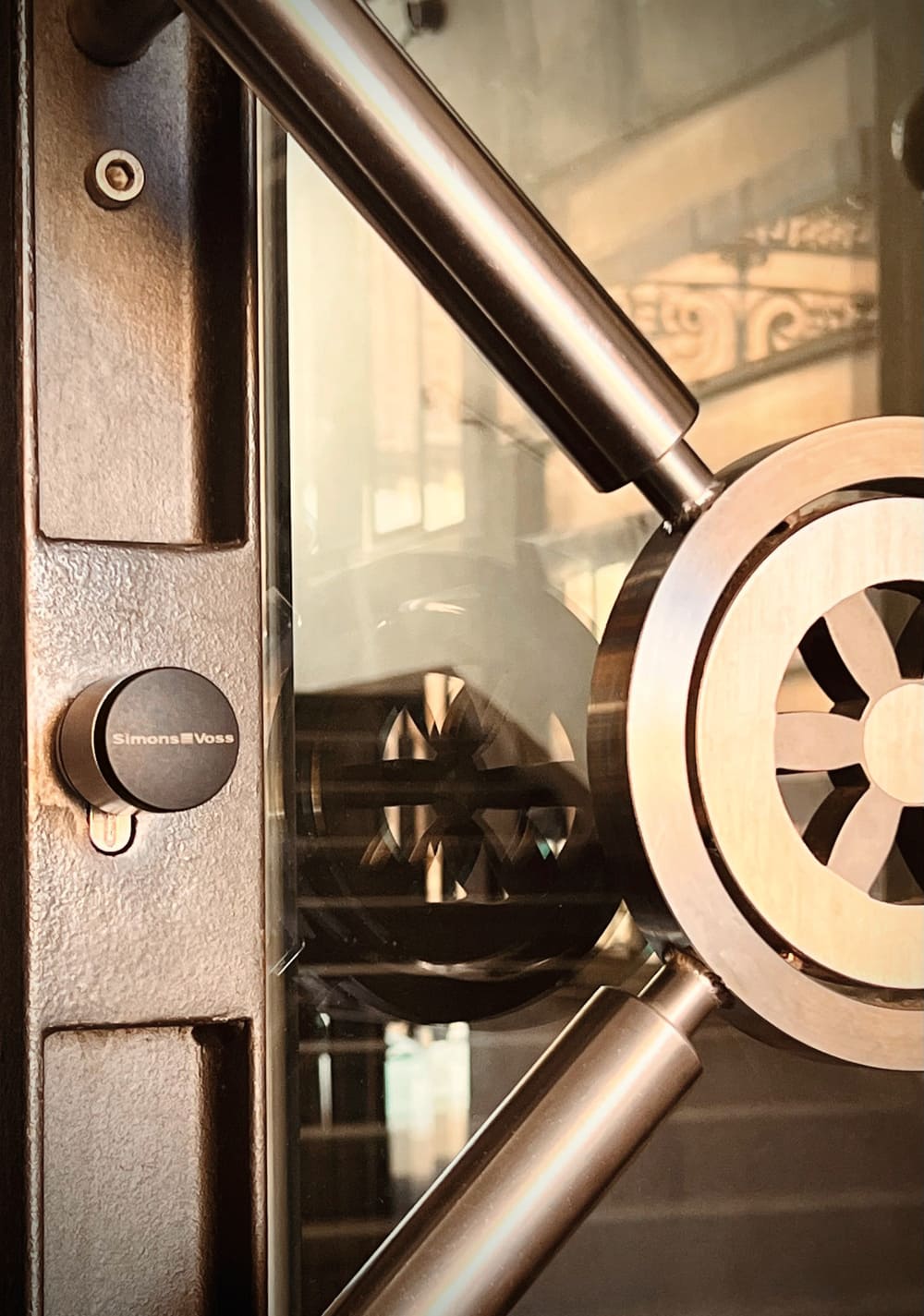 Rathaus Miltenberg Zugangstür mit SimonsVoss Schließzylinder Rathaus Miltenberg Zugangstür mit SimonsVoss Schließzylinder