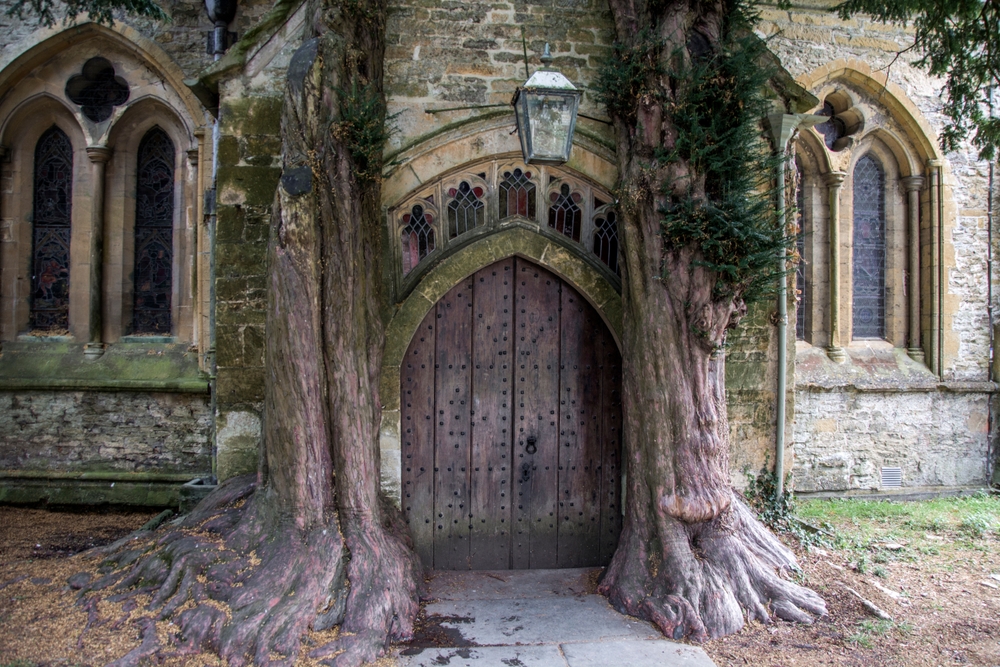 St,Edward's Church - Vorlage für das Tor von Moria