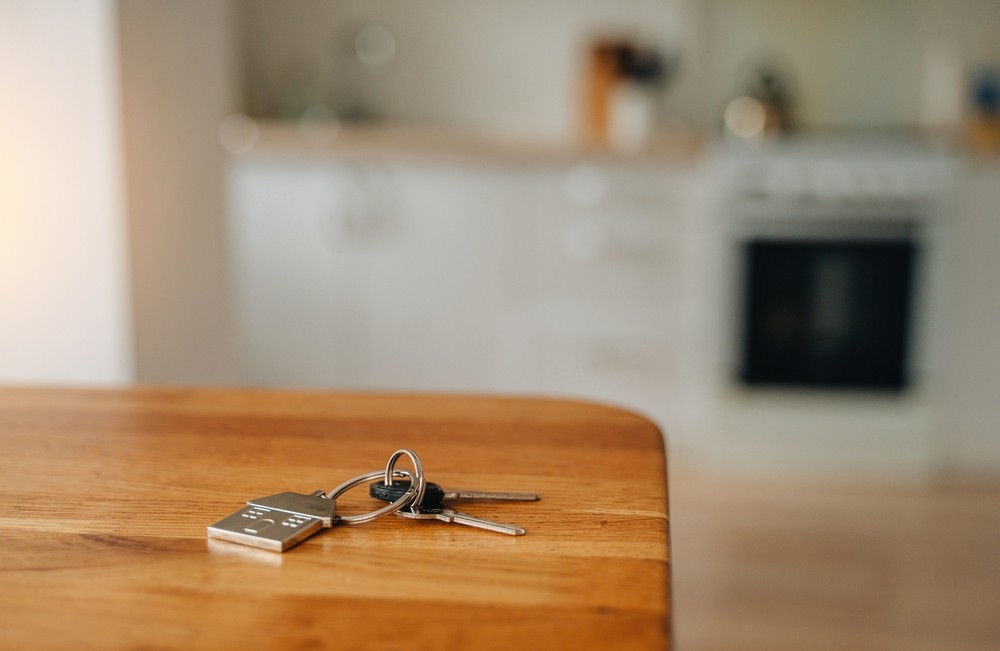 Schluessel liegt in Wohnung