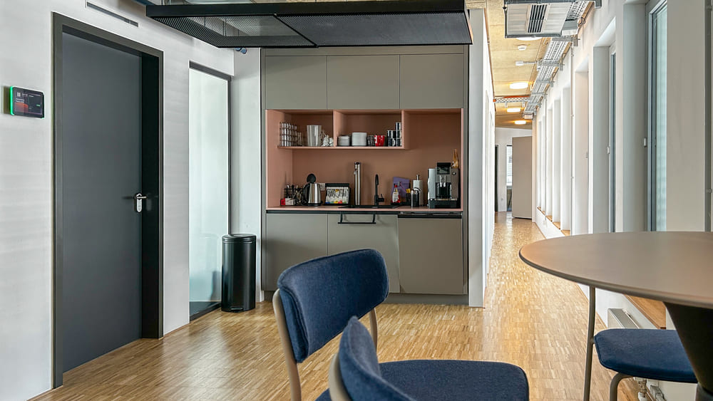 DLB Zentrale Rolltür mitFORTLOX